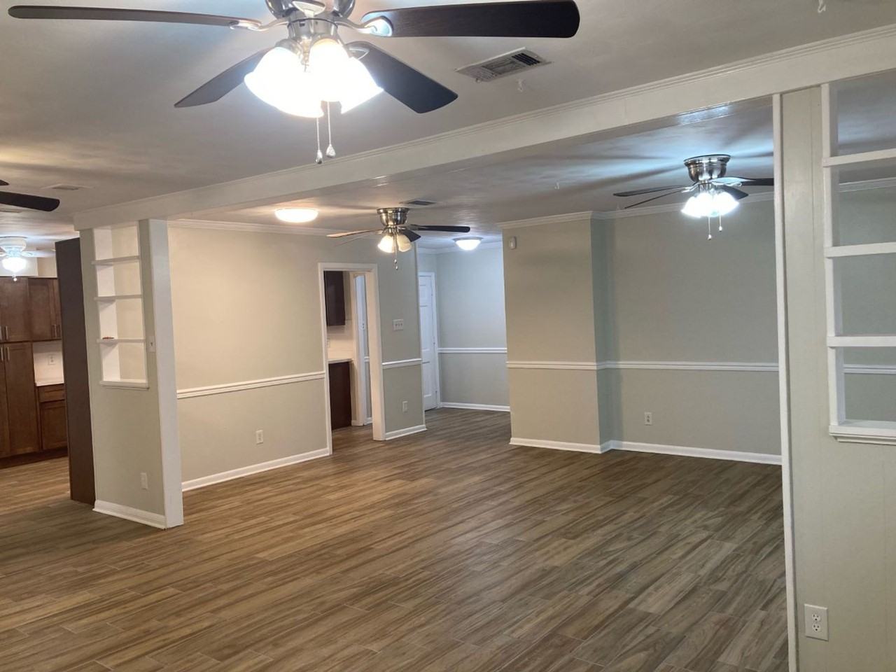 5504 Randolph St - Photo 5 of 12