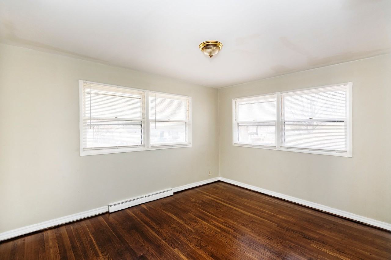 9306 Clarion Dr - Photo 3 of 13