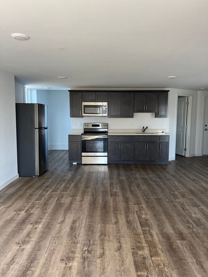 307 Main St - Photo 6 of 11