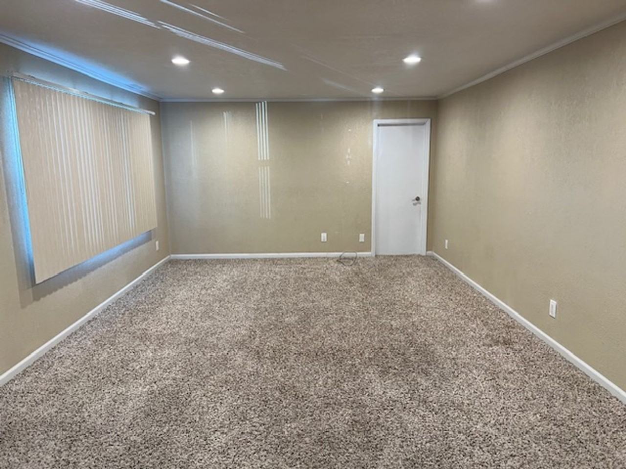 Mark V Apartments - Photo 6 of 9