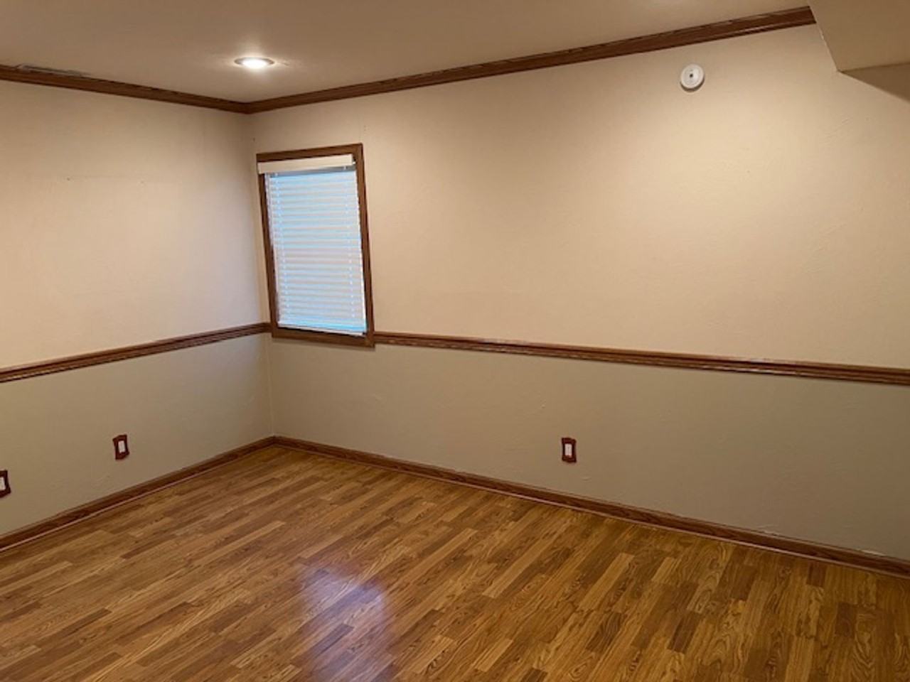 Mark V Apartments - Photo 7 of 9