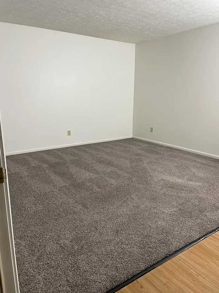 458 Seville Rd - Photo 2 of 14