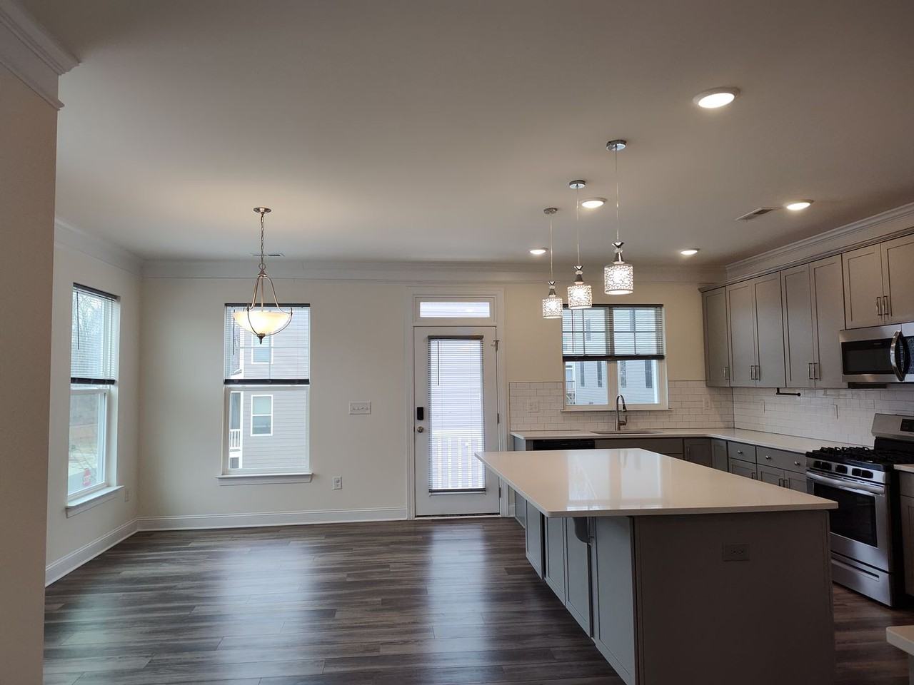 10459 Glenmere Creek Cir - Photo 7 of 29