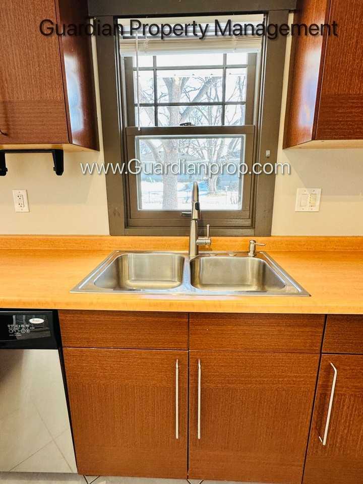 6821 18th Ave S - Photo 5 of 25