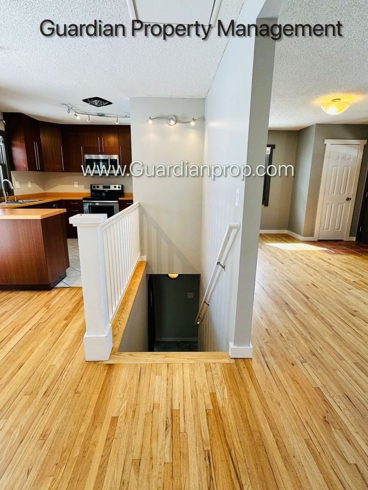 6821 18th Ave S - Photo 7 of 25