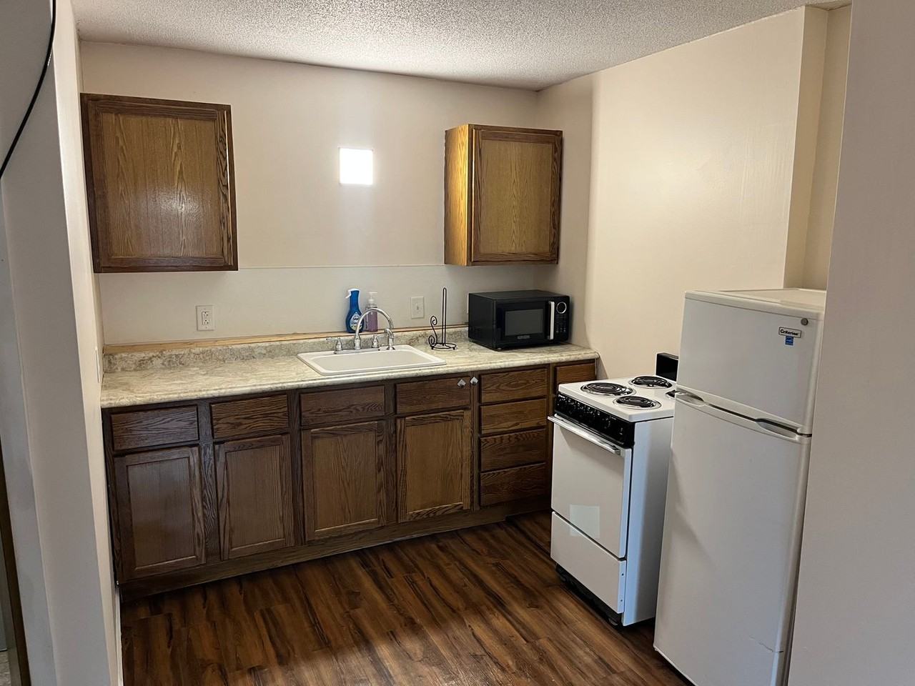 6077 Brooklyn Rd - Photo 3 of 5