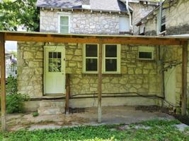 featured image of 521 Woodford Ave