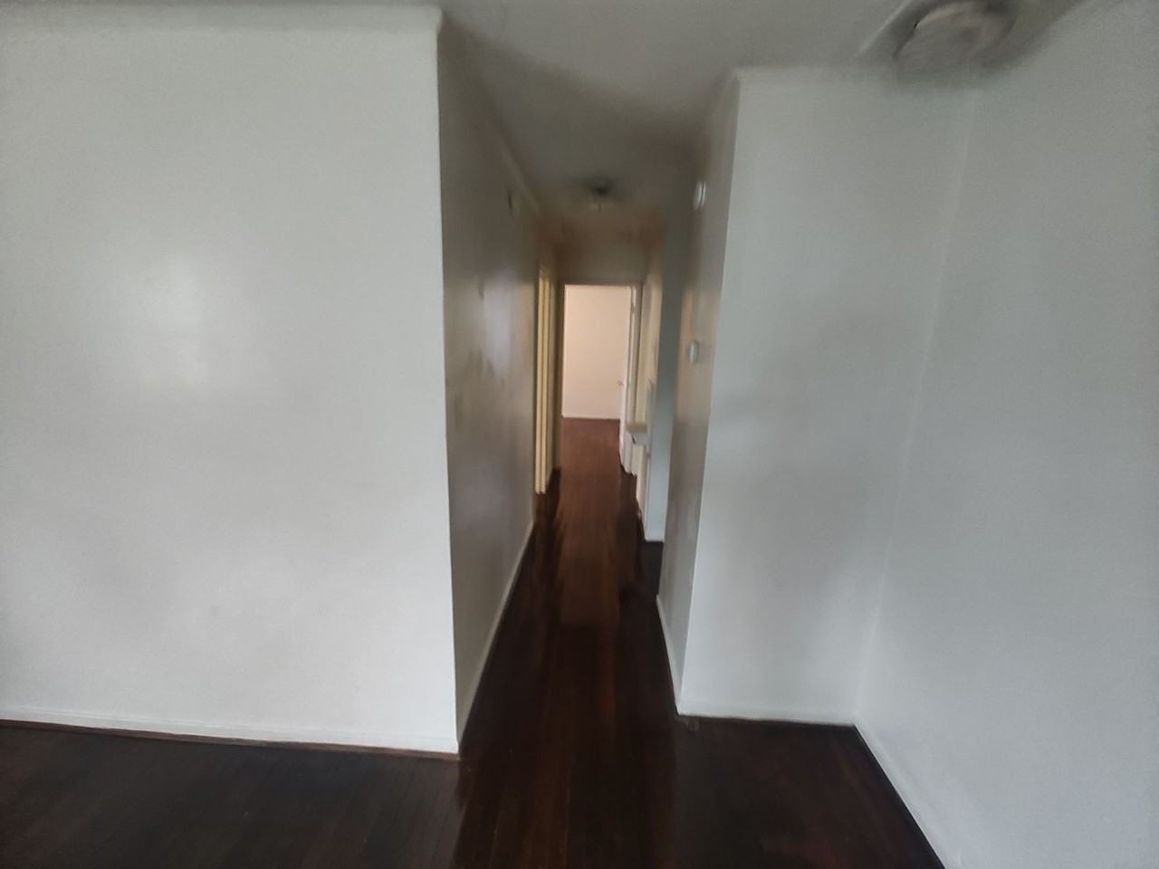 2204 Hawthorne Ave - Photo 4 of 11