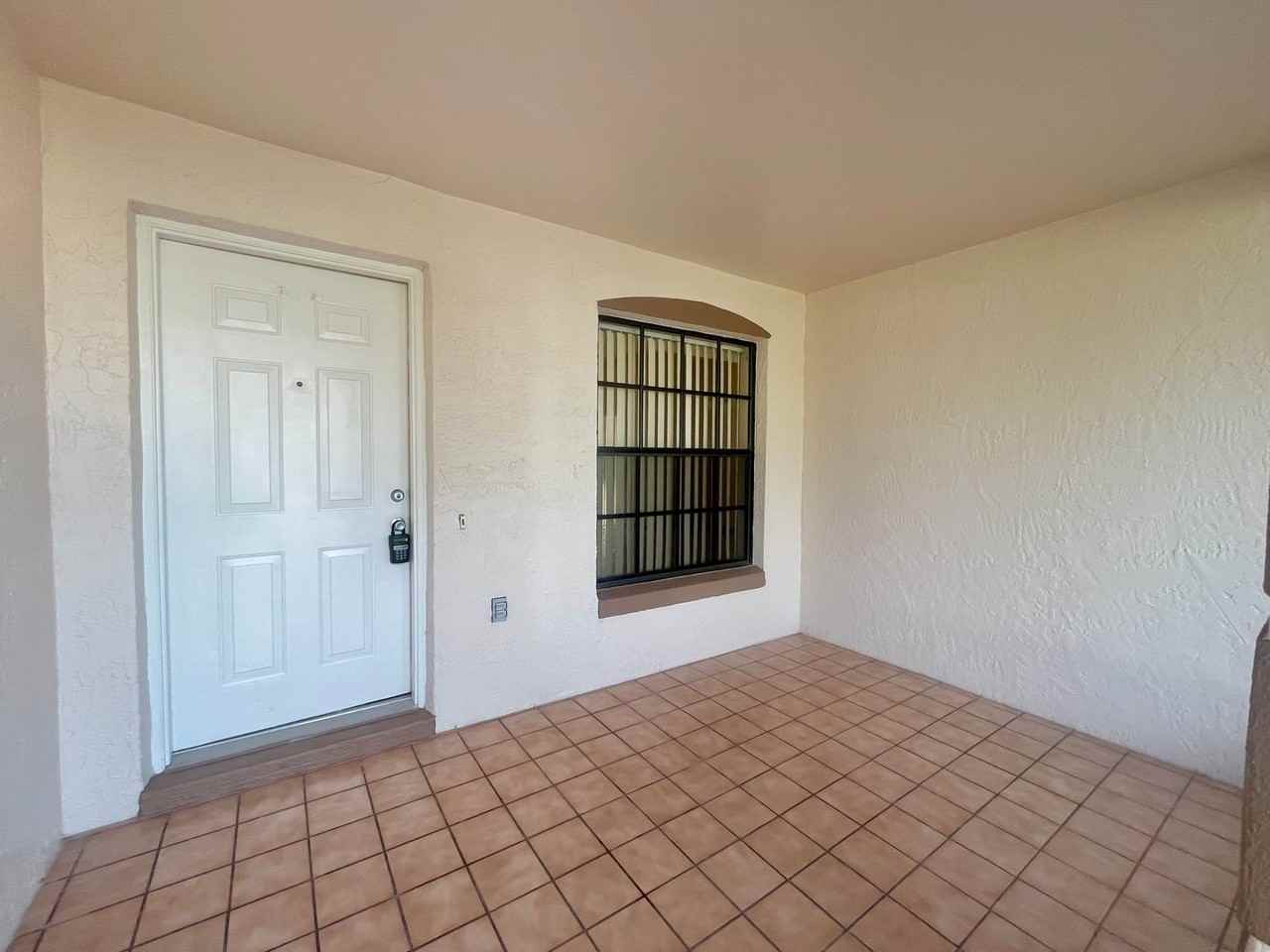 11805 Scarecrow Ln - Photo 4 of 24