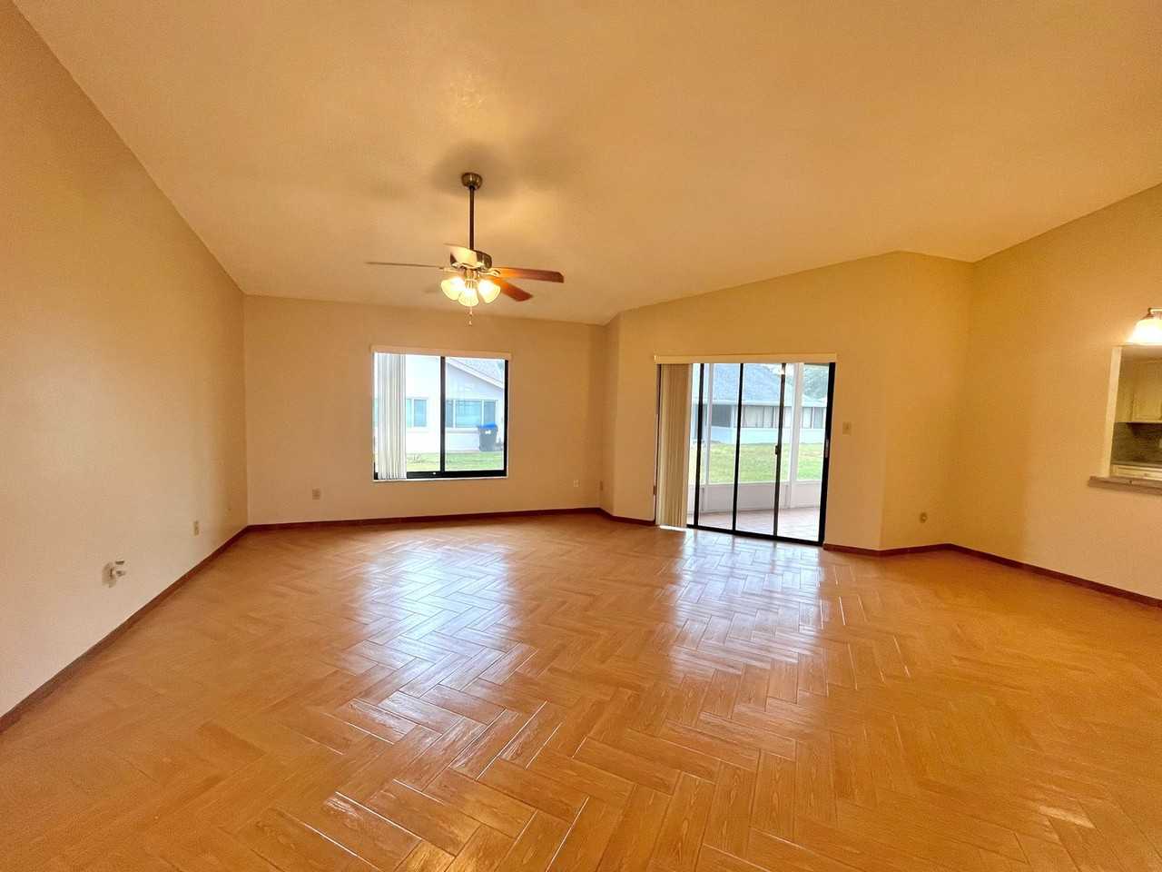 11805 Scarecrow Ln - Photo 5 of 24