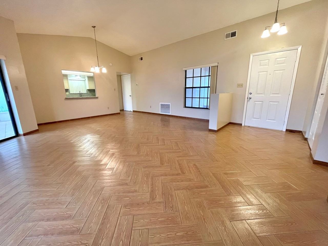 11805 Scarecrow Ln - Photo 7 of 24