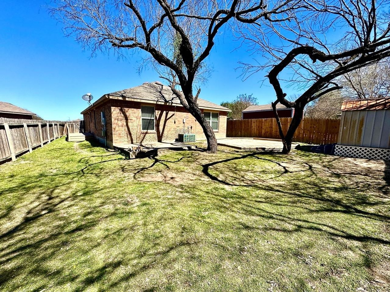 10726 S Shaenridge - Photo 3 of 44