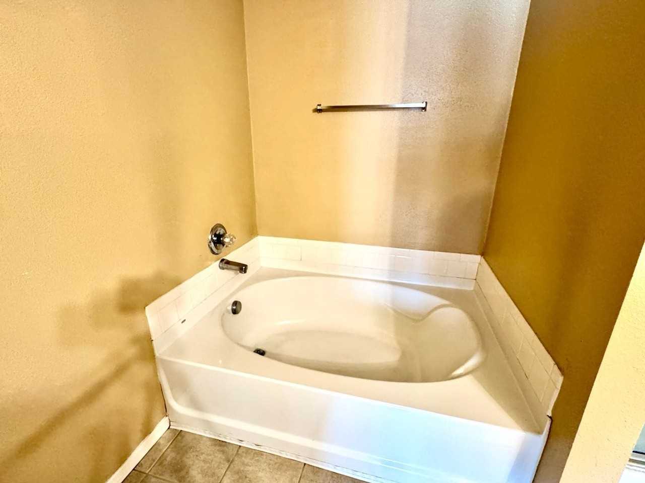 10726 S Shaenridge - Photo 6 of 44