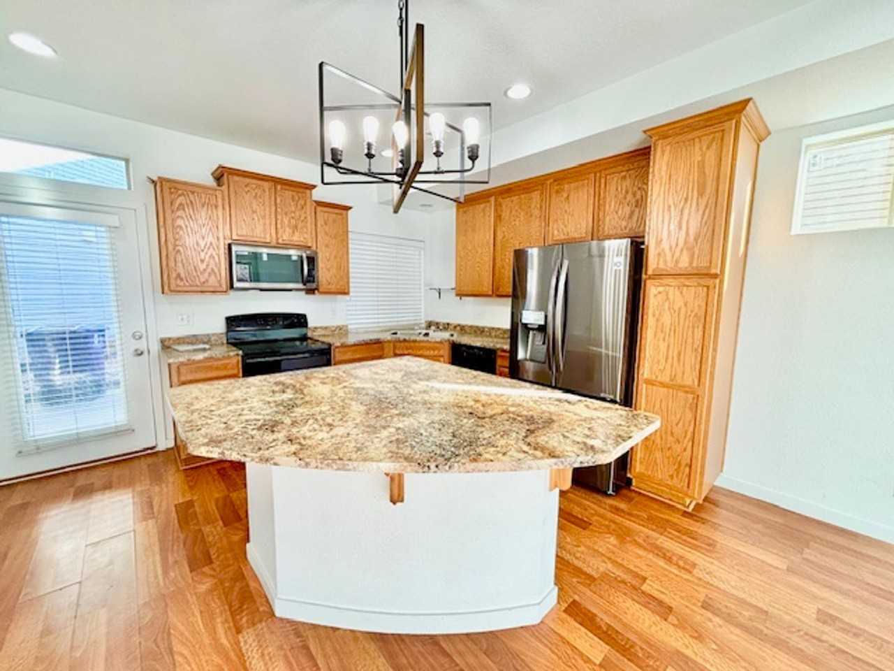 5148 Andes Way - Photo 4 of 28
