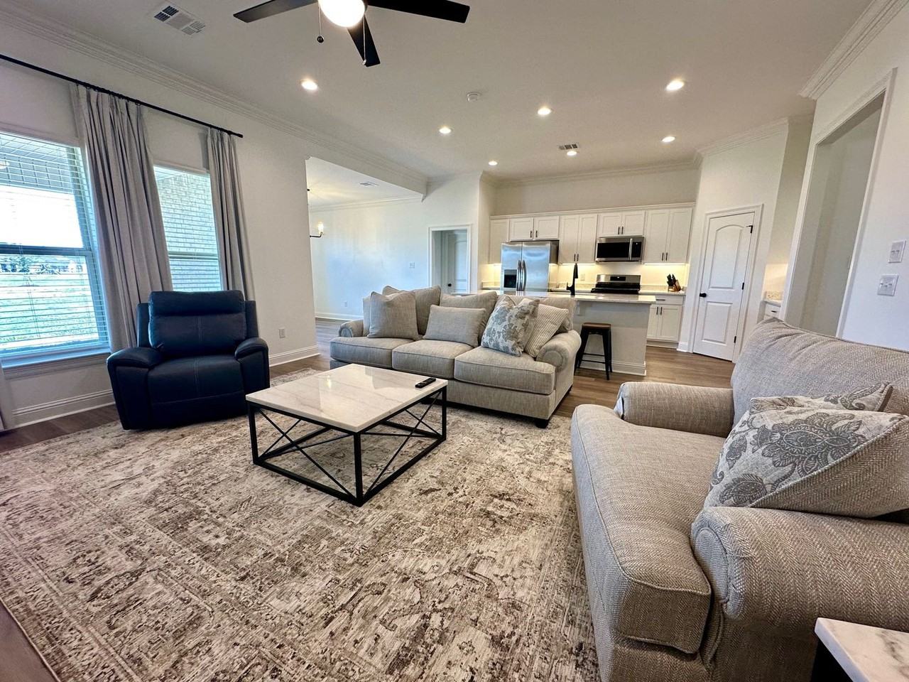 3052 Estelle Ct - Photo 2 of 12