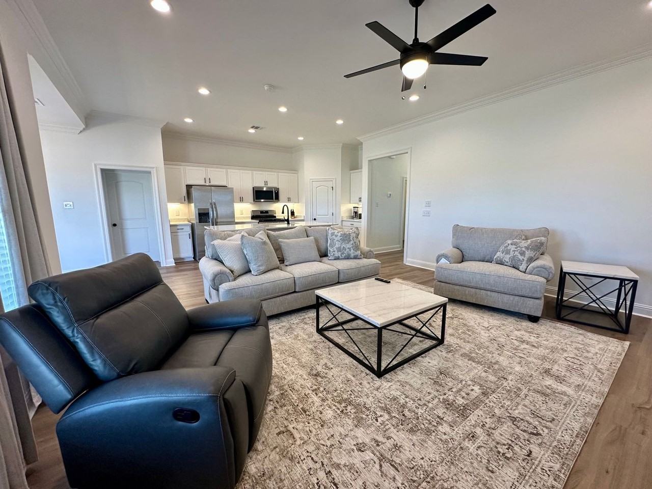 3052 Estelle Ct - Photo 3 of 12