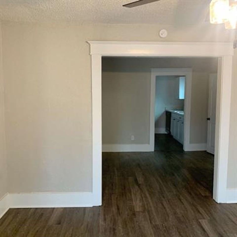 35 E Biscayne Rd - Photo 4 of 7