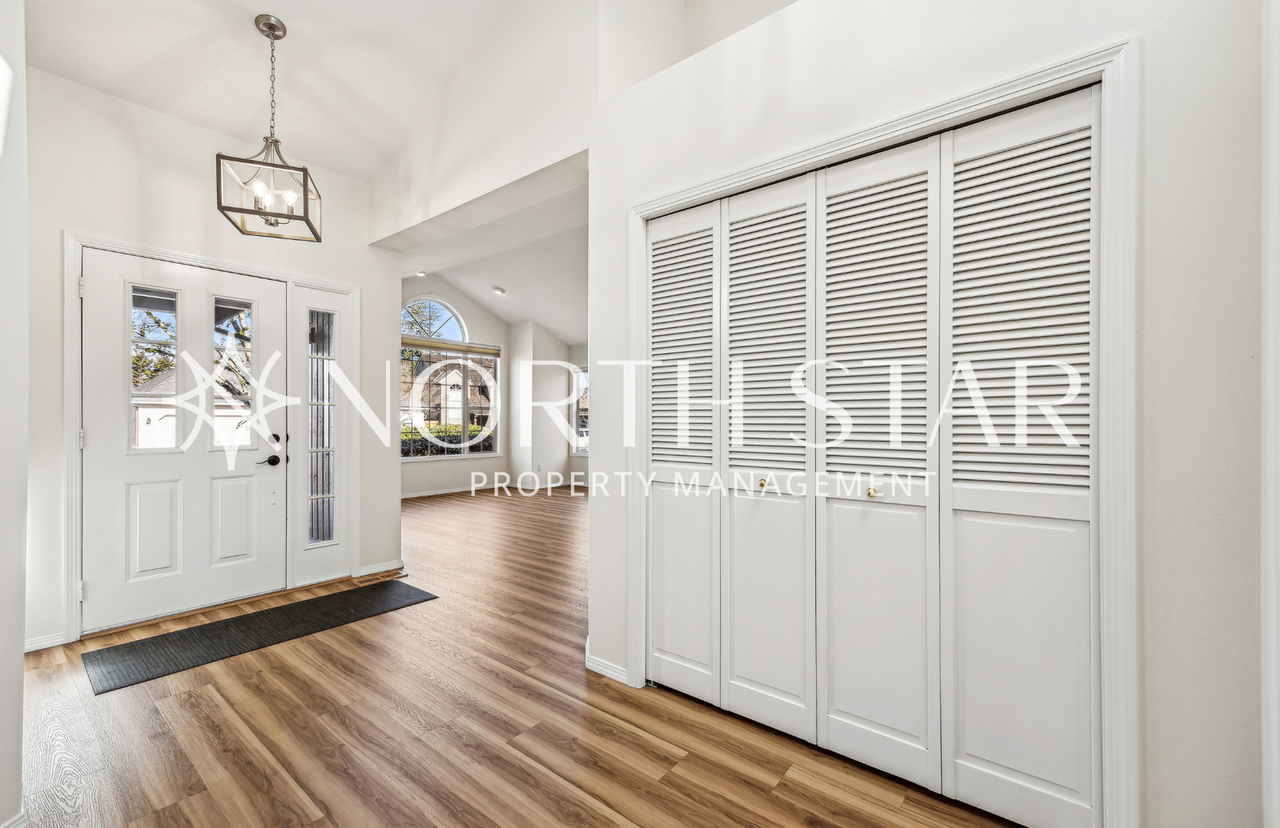 5936 Dove Ct - Photo 3 of 36