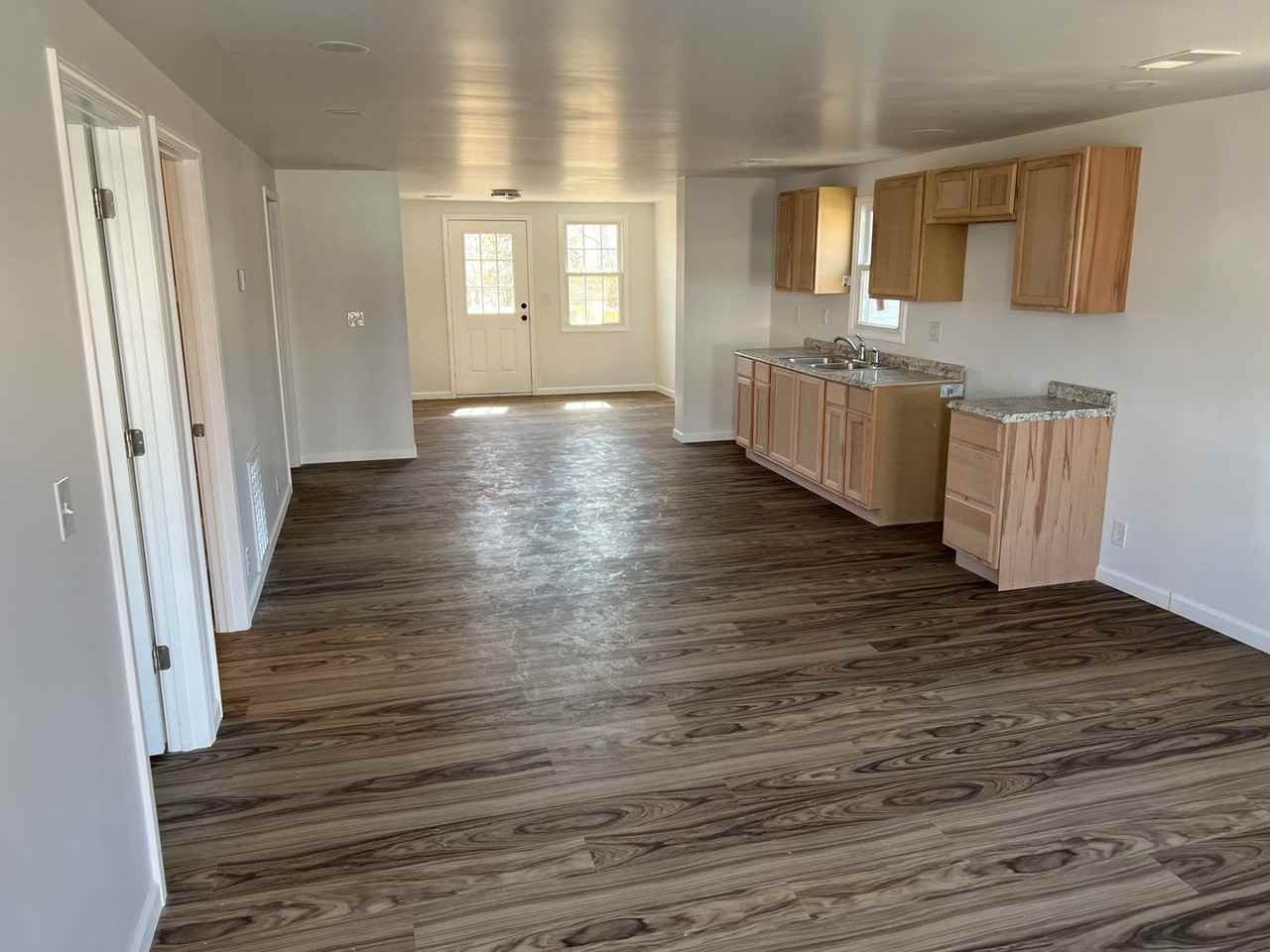 215 E Chestnut St - Photo 2 of 7