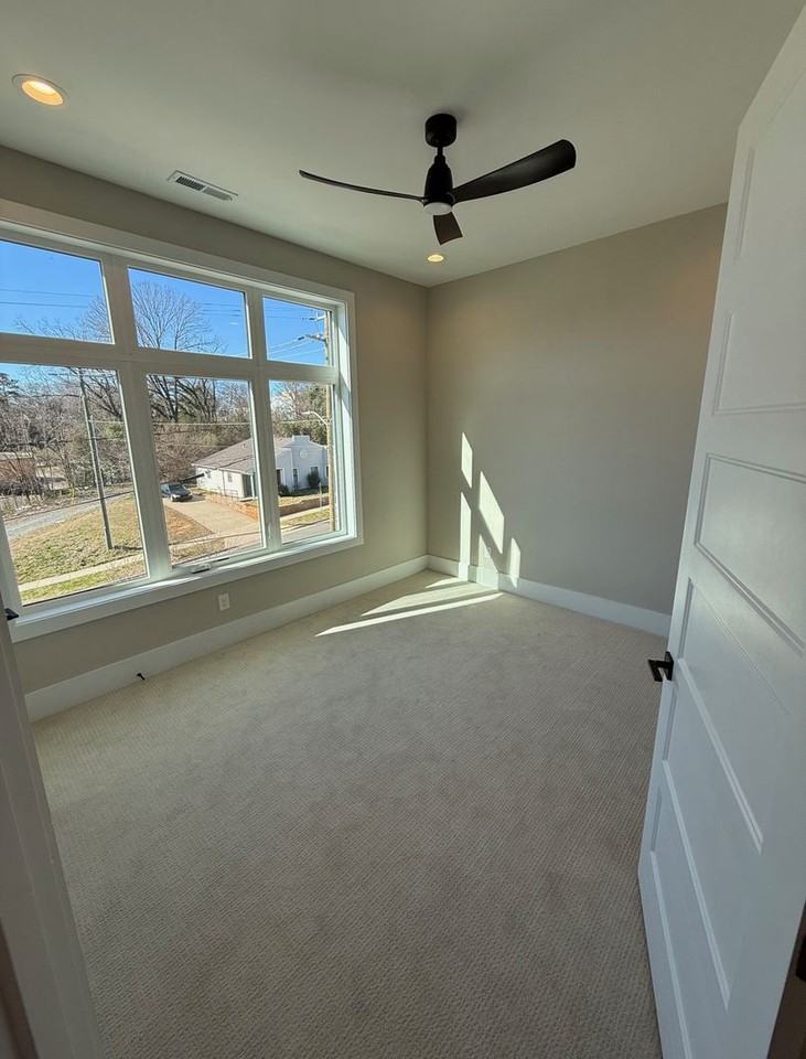 114 Frazier Ave - Photo 7 of 26