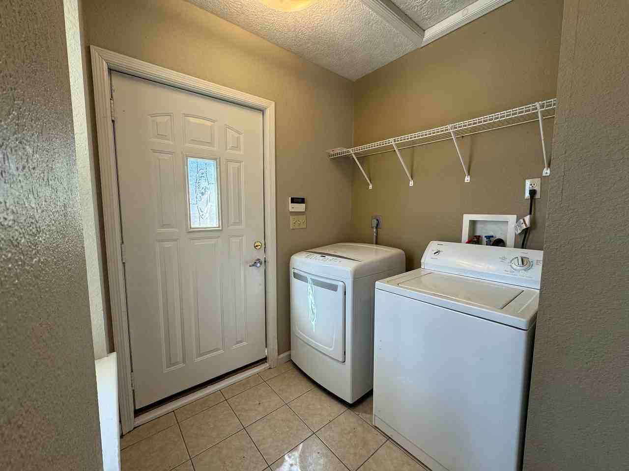 19325 Lannigan Rd - Photo 5 of 18