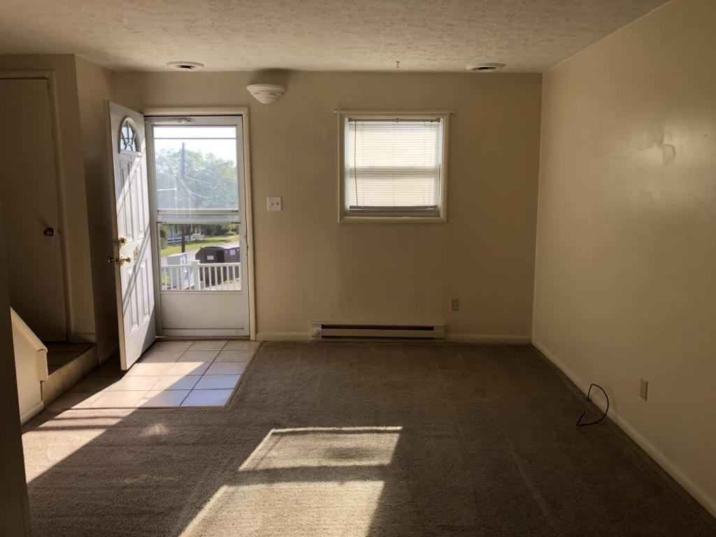 344 E Market St - Photo 2 of 16