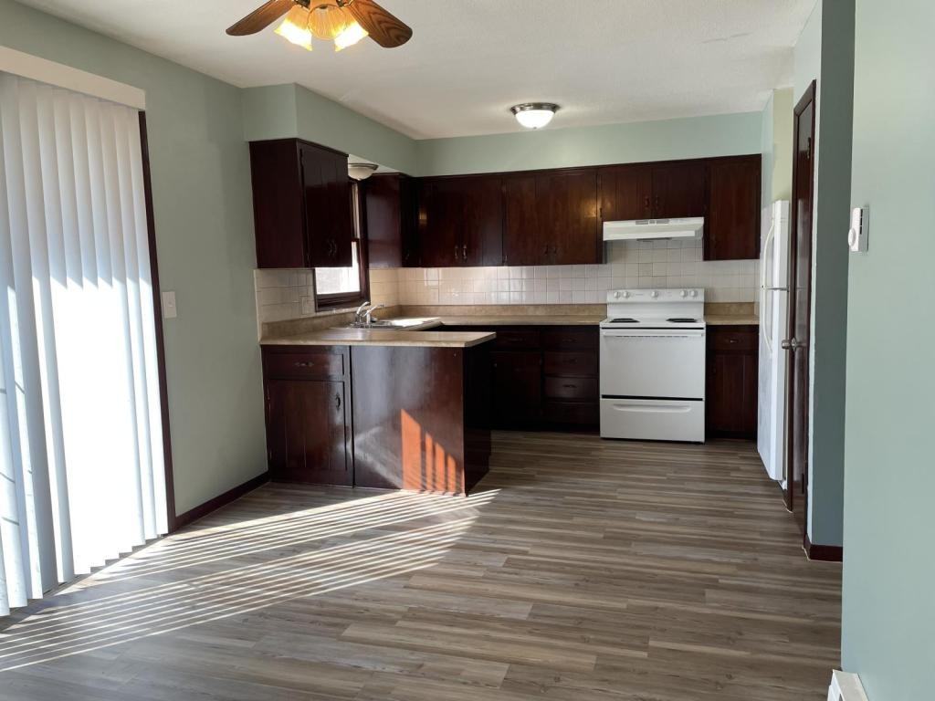 2224 Welch Dr - Photo 3 of 10