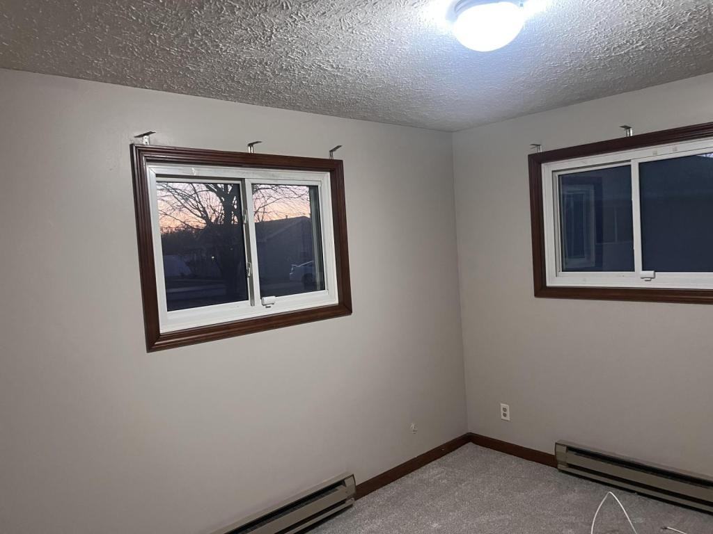 136 N Saint Louis St - Photo 3 of 12