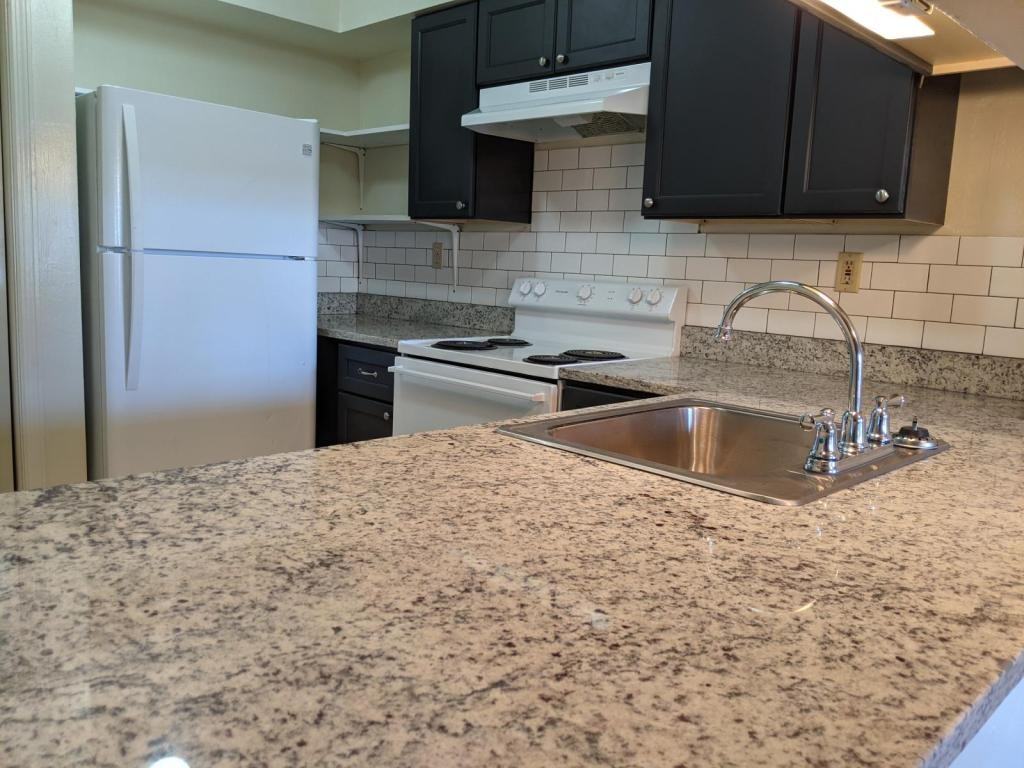 14600 N Nebraska Ave - Photo 2 of 10