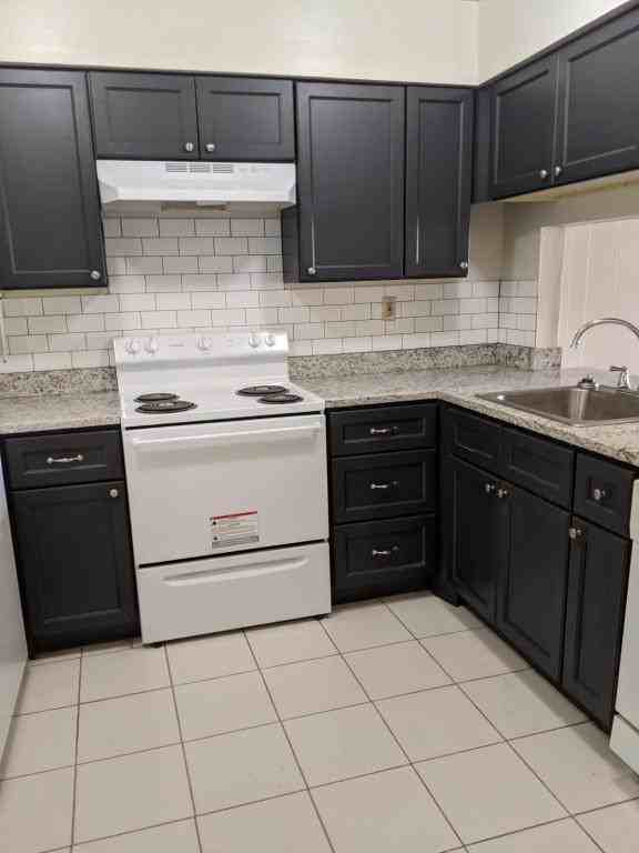 14600 N Nebraska Ave - Photo 5 of 10