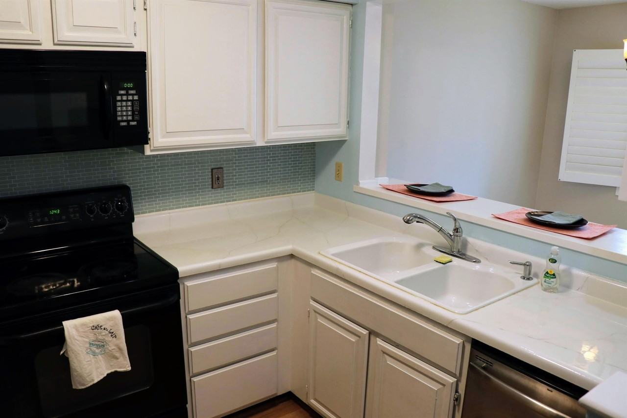 1390 Carling Dr #305B - Photo 6 of 33