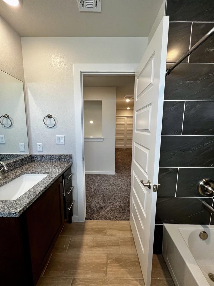 12601 Cody Kyle Ct - Photo 6 of 50