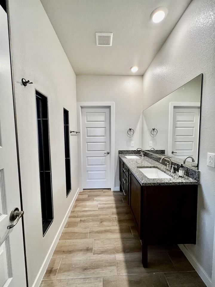 12601 Cody Kyle Ct - Photo 3 of 50