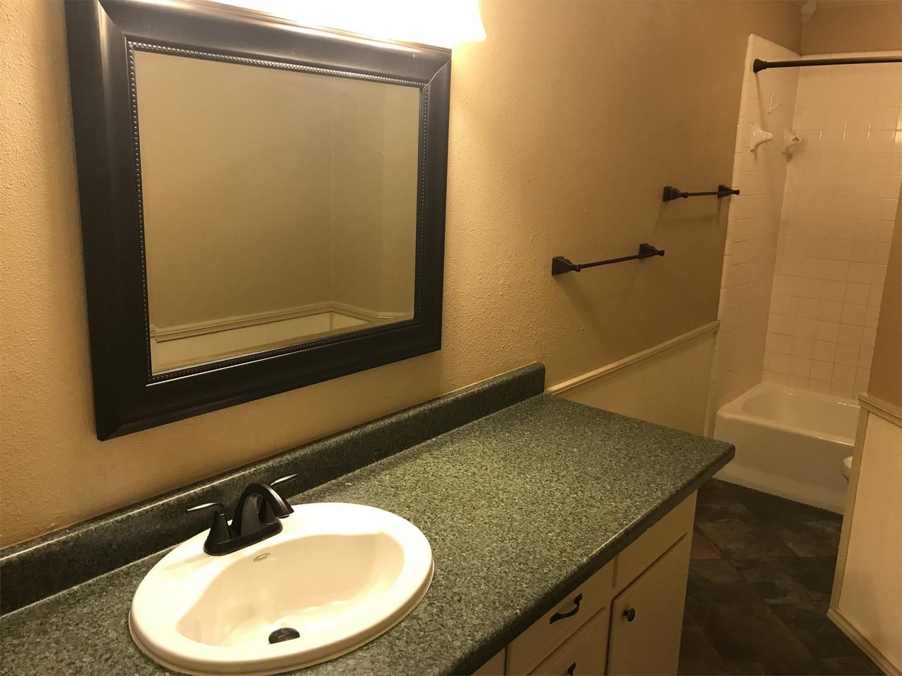 5512 28th St - Photo 6 of 24