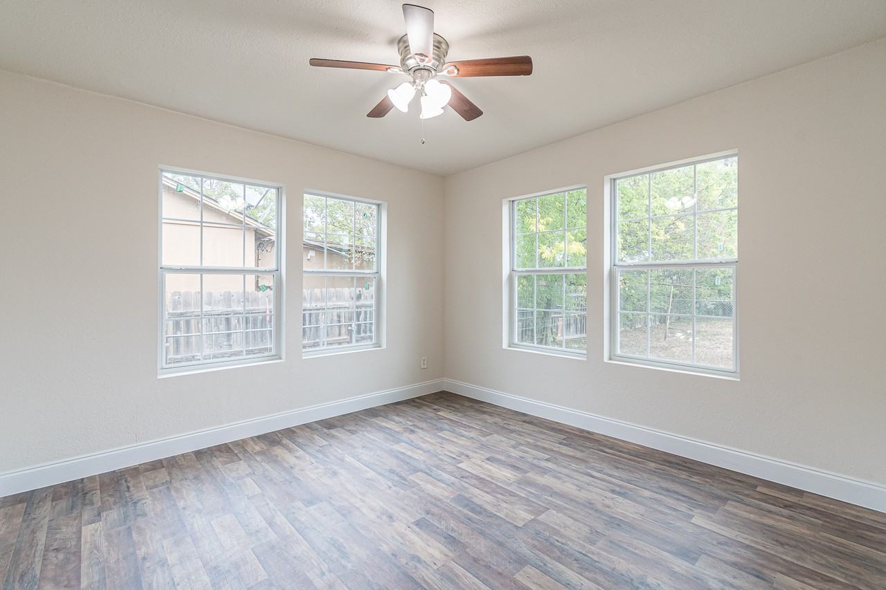 106 Southway Dr #1 - Photo 7 of 12