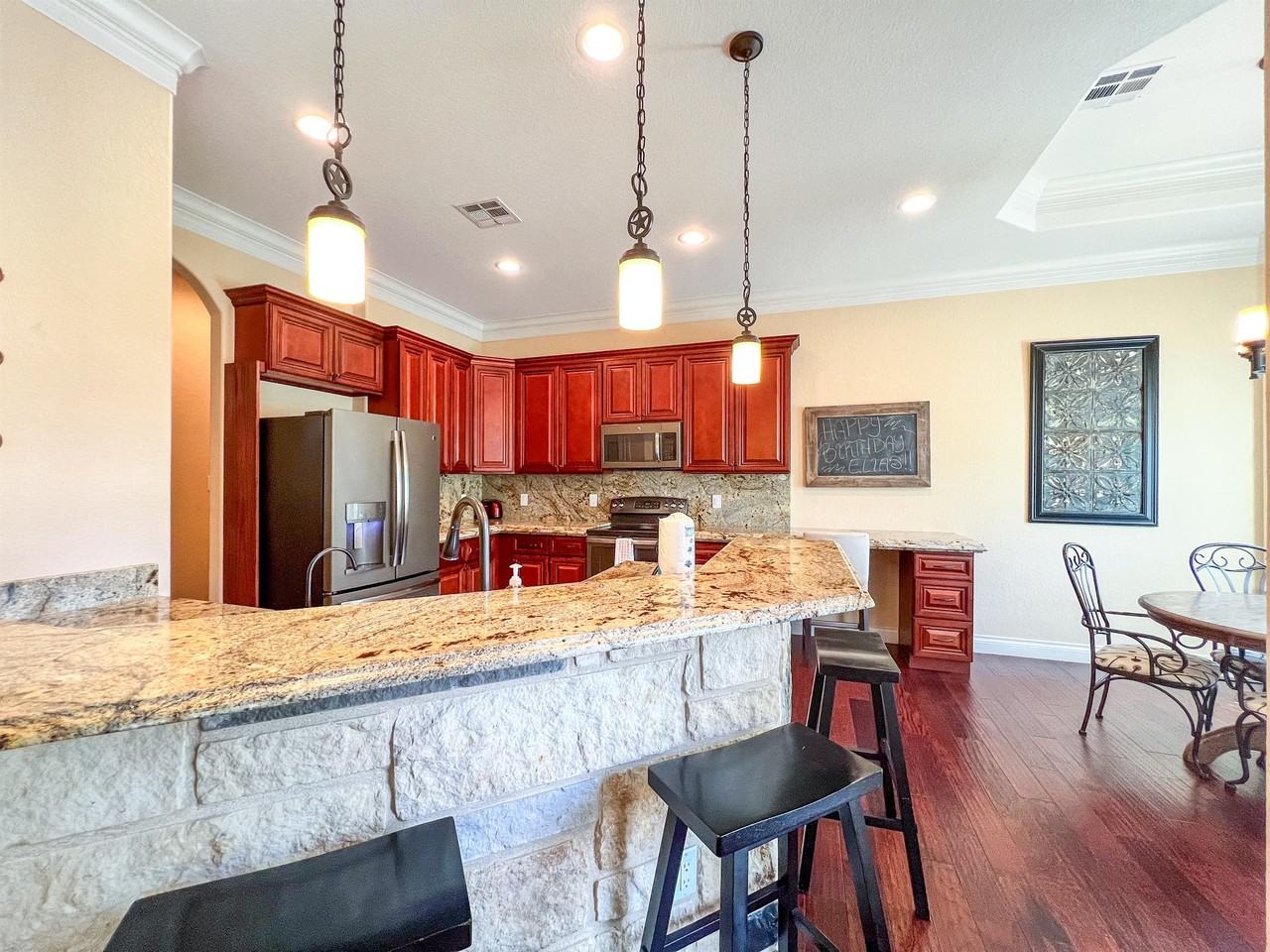 1150 Fairway Dr - Photo 3 of 34