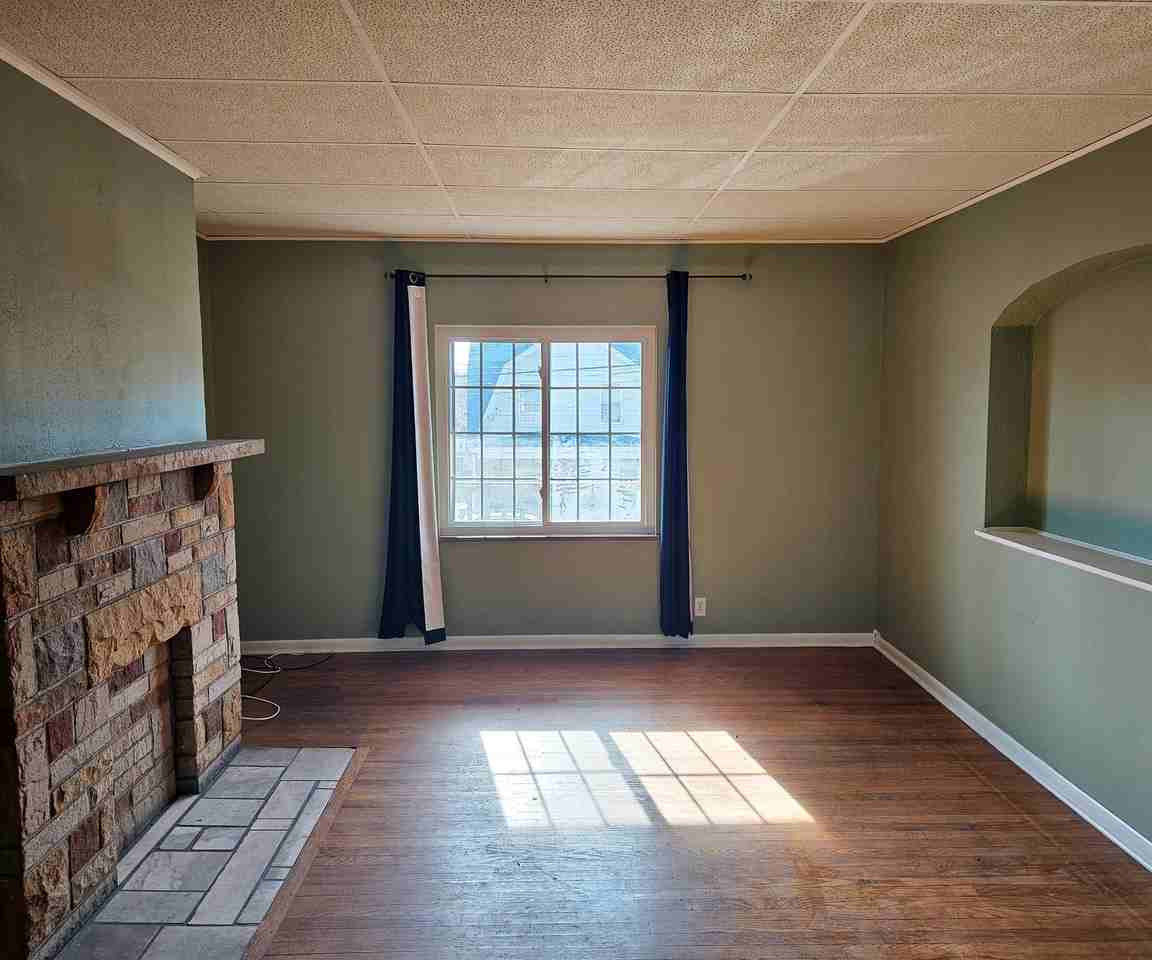 124 W Eugene St #1 - Photo 7 of 20