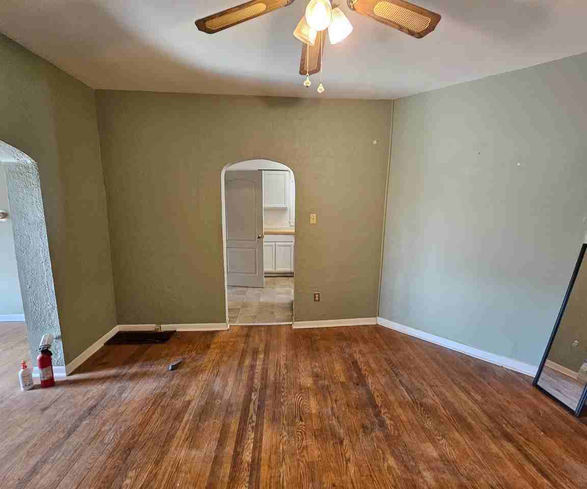 124 W Eugene St #1 - Photo 6 of 20