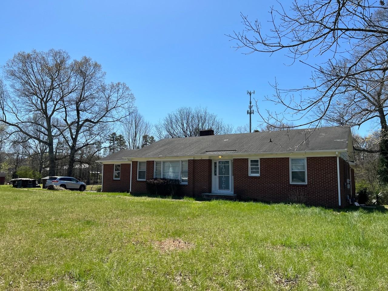 10039 Mount Holly Rd - Photo 4 of 18