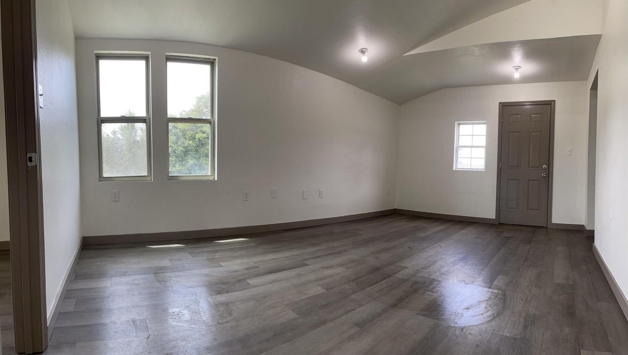 2313 Vineyard Creek Rd #SHOP - Photo 2 of 8