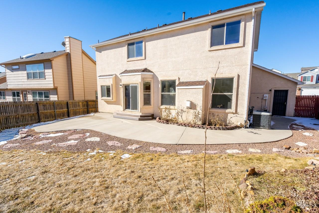 4169 Ascendant Dr - Photo 3 of 29