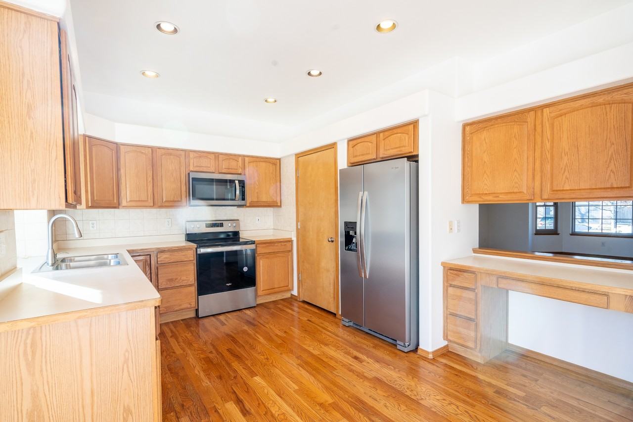 4169 Ascendant Dr - Photo 4 of 29