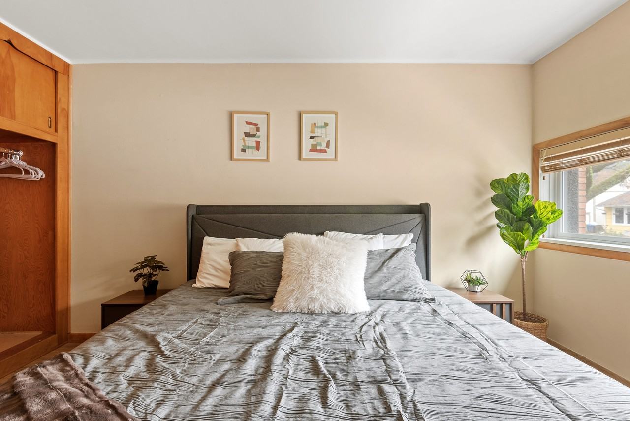 11 Ne 63rd Ave - Photo 2 of 12