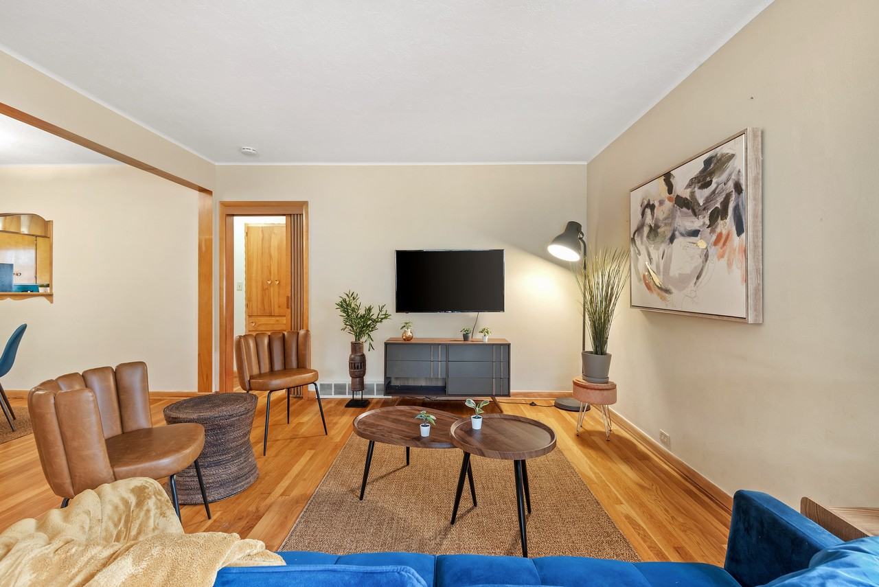 11 Ne 63rd Ave - Photo 6 of 12