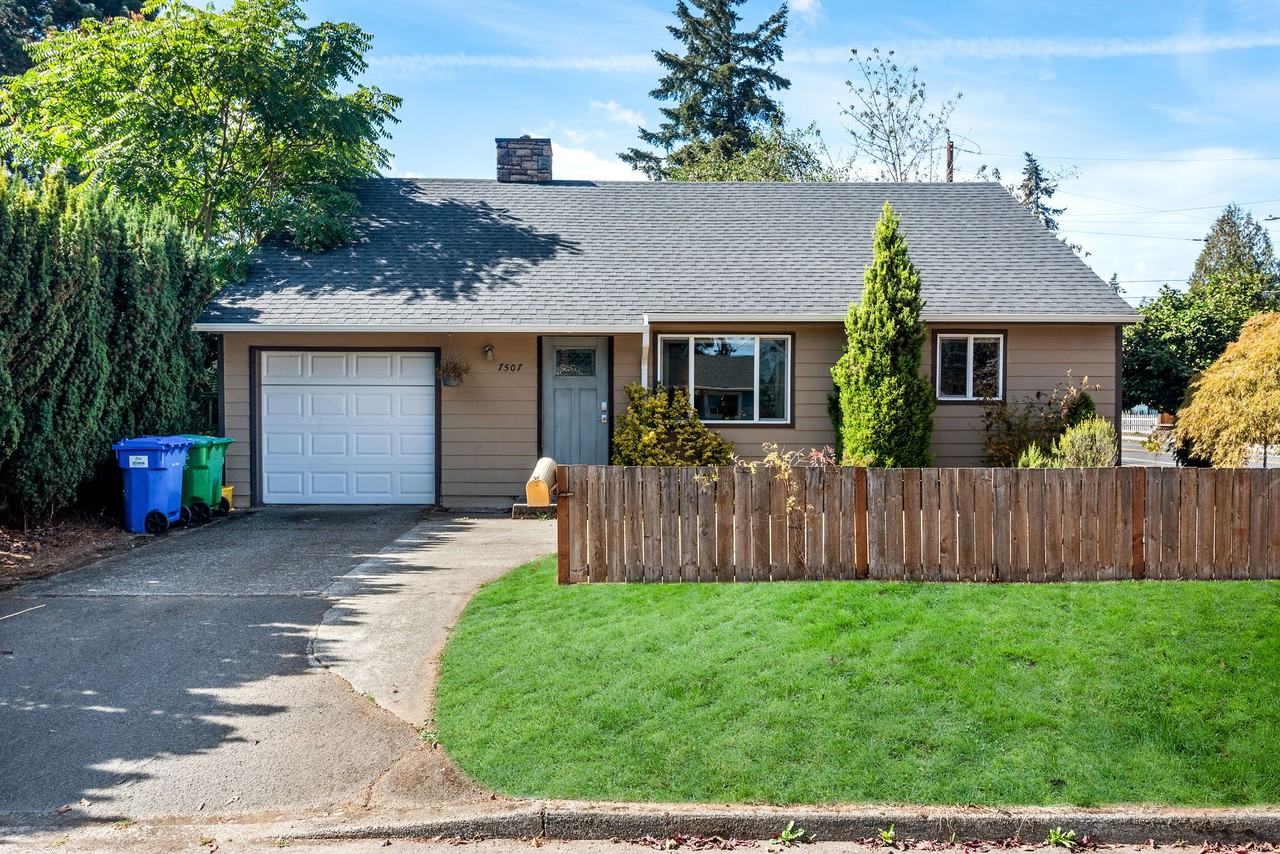 7507 Se 69th Ave - Photo 4 of 25