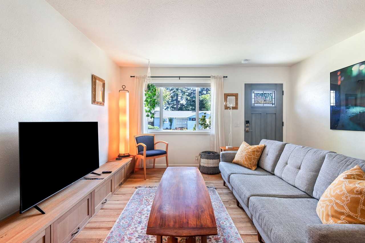 7507 Se 69th Ave - Photo 3 of 25