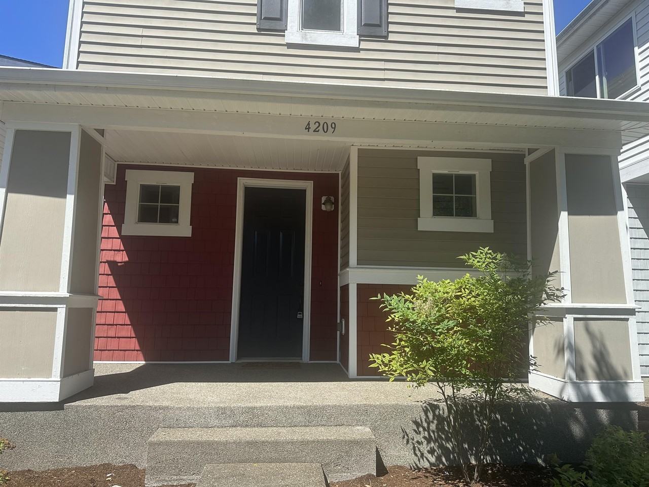 4209 Mckinley St Ne - Photo 7 of 30