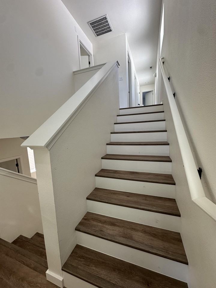 4209 Mckinley St Ne - Photo 2 of 30