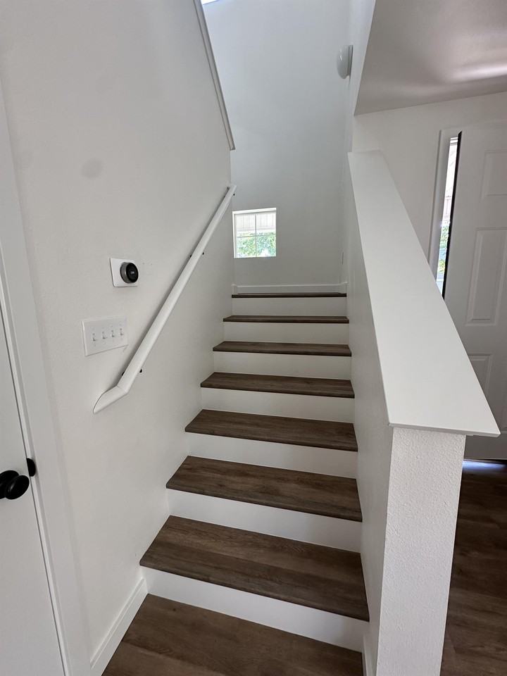 4209 Mckinley St Ne - Photo 3 of 30