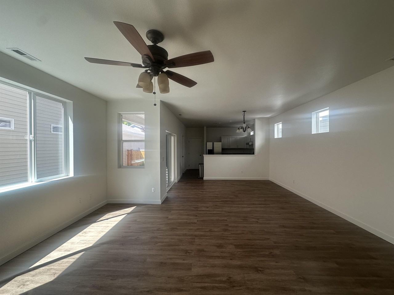 4209 Mckinley St Ne - Photo 7 of 30